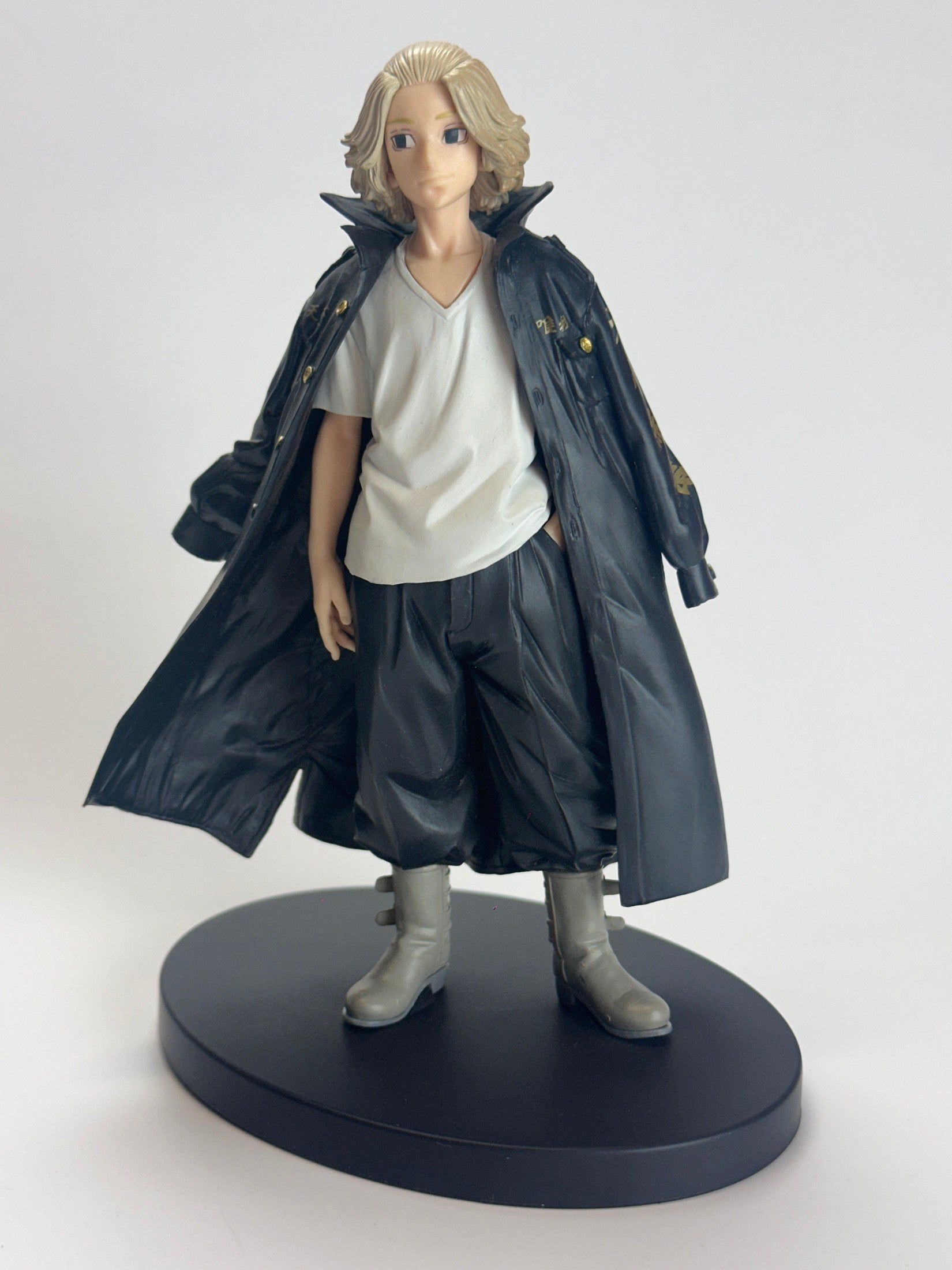 FIGURA TOKYO REVENGERS MANJIRO SANO MUY BUEN ESTADO