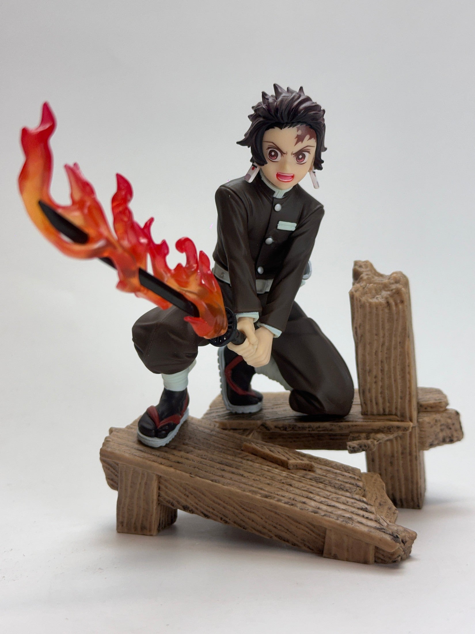 KIMETSU NO YAIBA FIGURA TANJIRO INFANCIA XROSS LINK MUY BUEN ESTADO