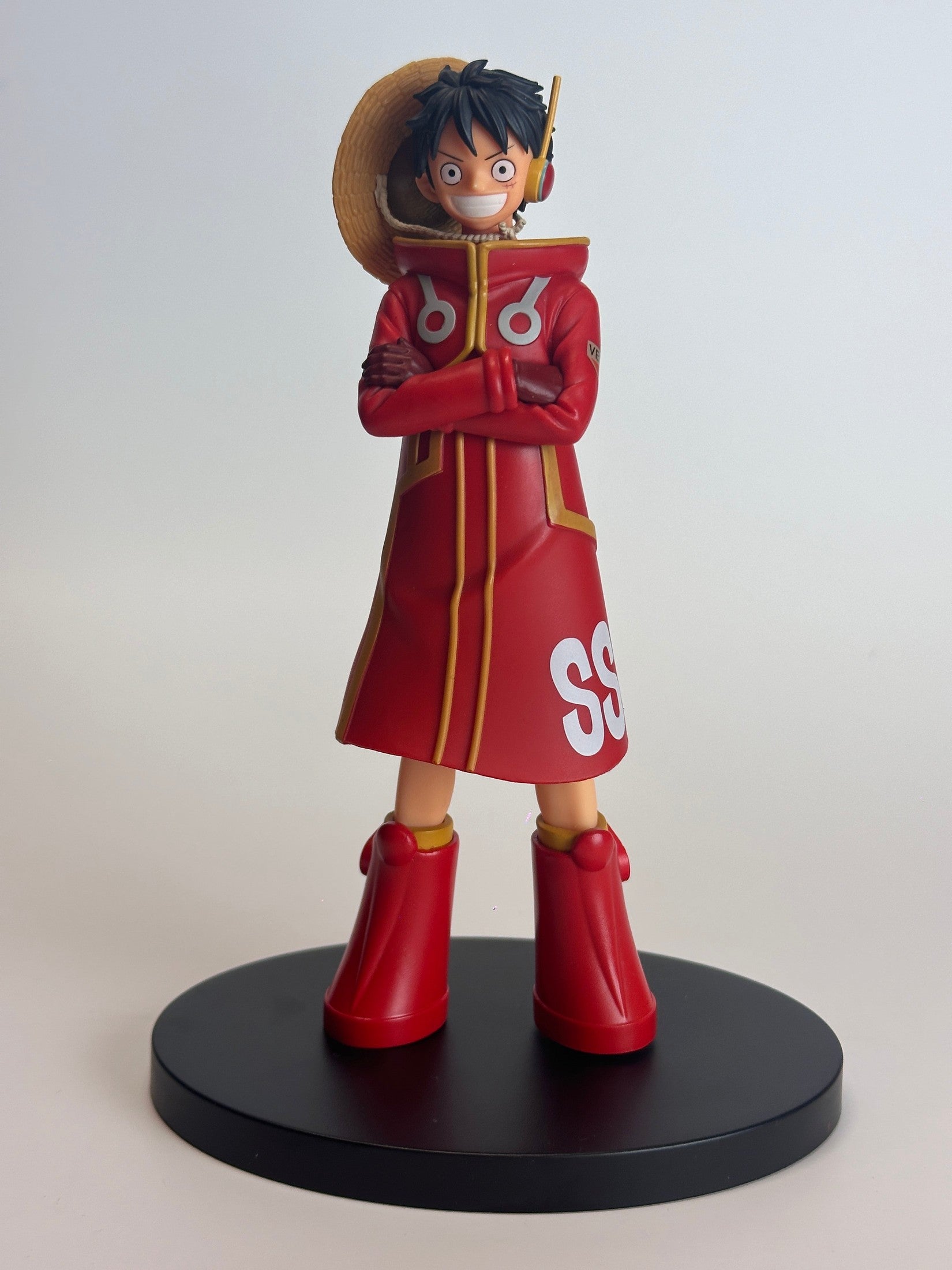ONE PIECE FIGURA FIGURA MONKEY D. LUFFY THE GRANDLINE SERIES EGG HEAD DXF BANPRESTO MUY BUEN ESTADO
