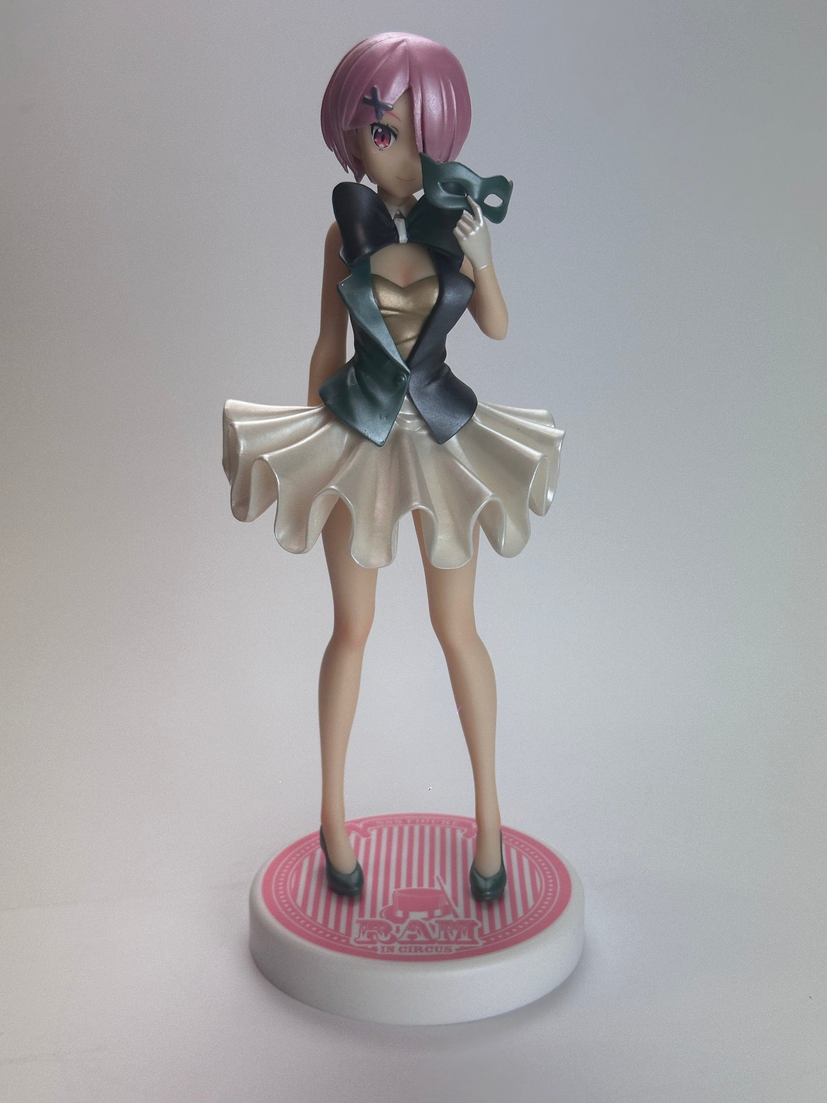 RE:ZERO STARTING LIFE IN ANOTHER WORLD FIGURA RAM IN CIRCUS PEARL COLOR VER SSS FURYU MUY BUEN ESTADO