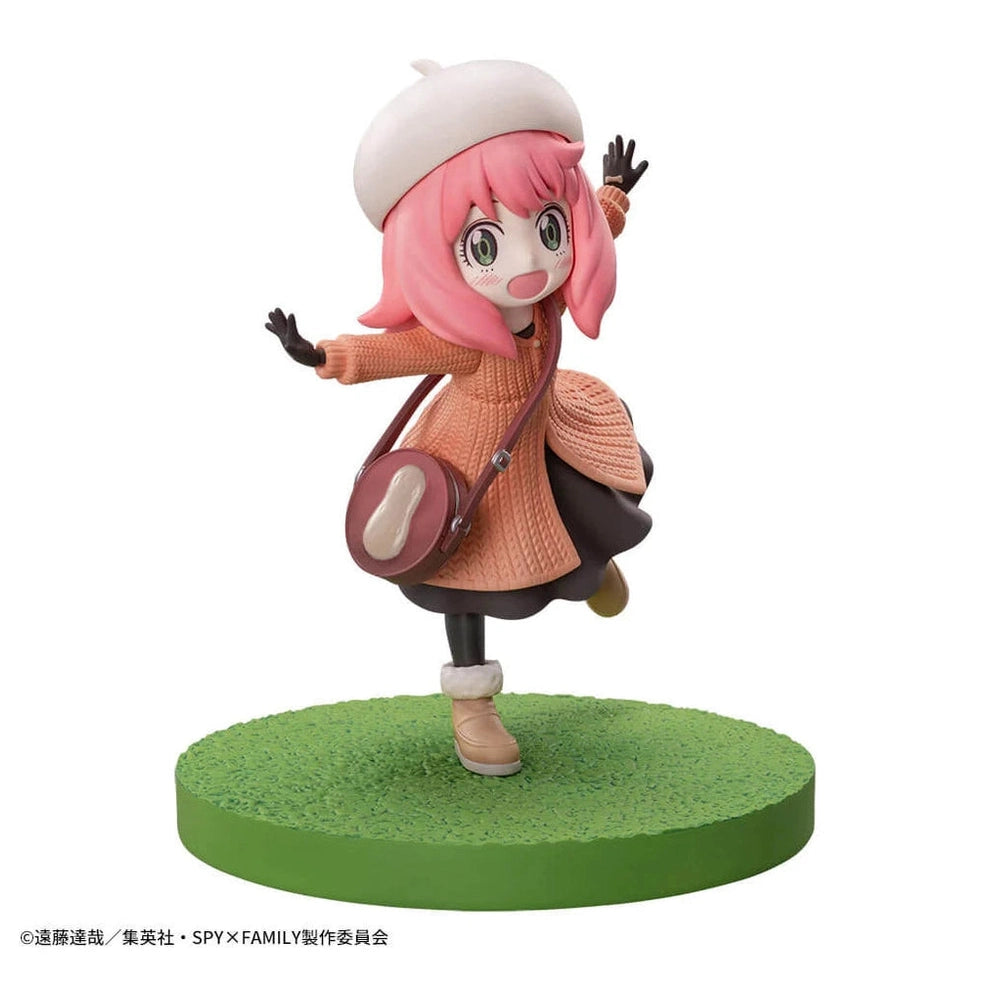 SPY X FAMILY FIGURA LUMINASTA ANYA FORGER FAMILY OOTING PRECINTADA PREVENTA 3-4 sem.
